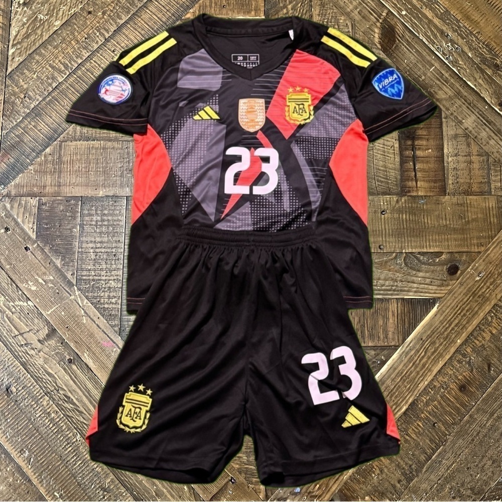 Argentina 2024 Goalkeeper Dibu E.Martinez Copa America champions kids set